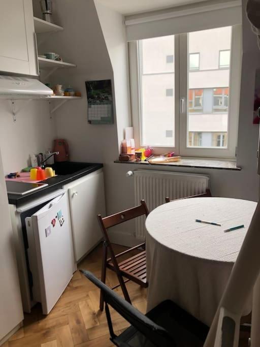 Stay In Maison De Metre In Etterbeek 布鲁塞尔 外观 照片