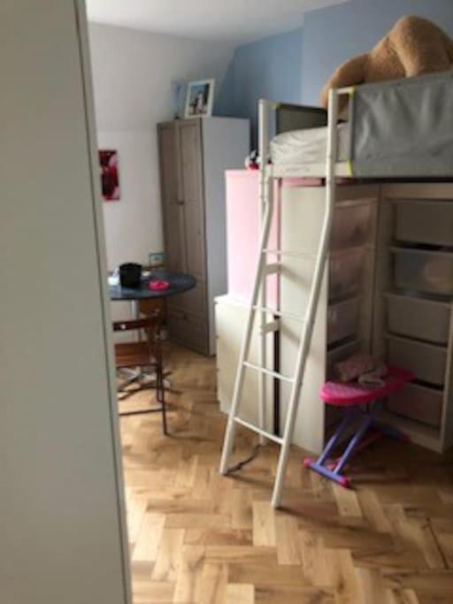 Stay In Maison De Metre In Etterbeek 布鲁塞尔 外观 照片